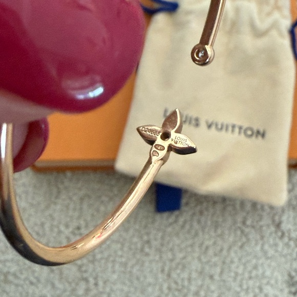 Brand New Louis Vuitton Idylle Blossom Twist Bracelet - Small. - Picture 3 of 7